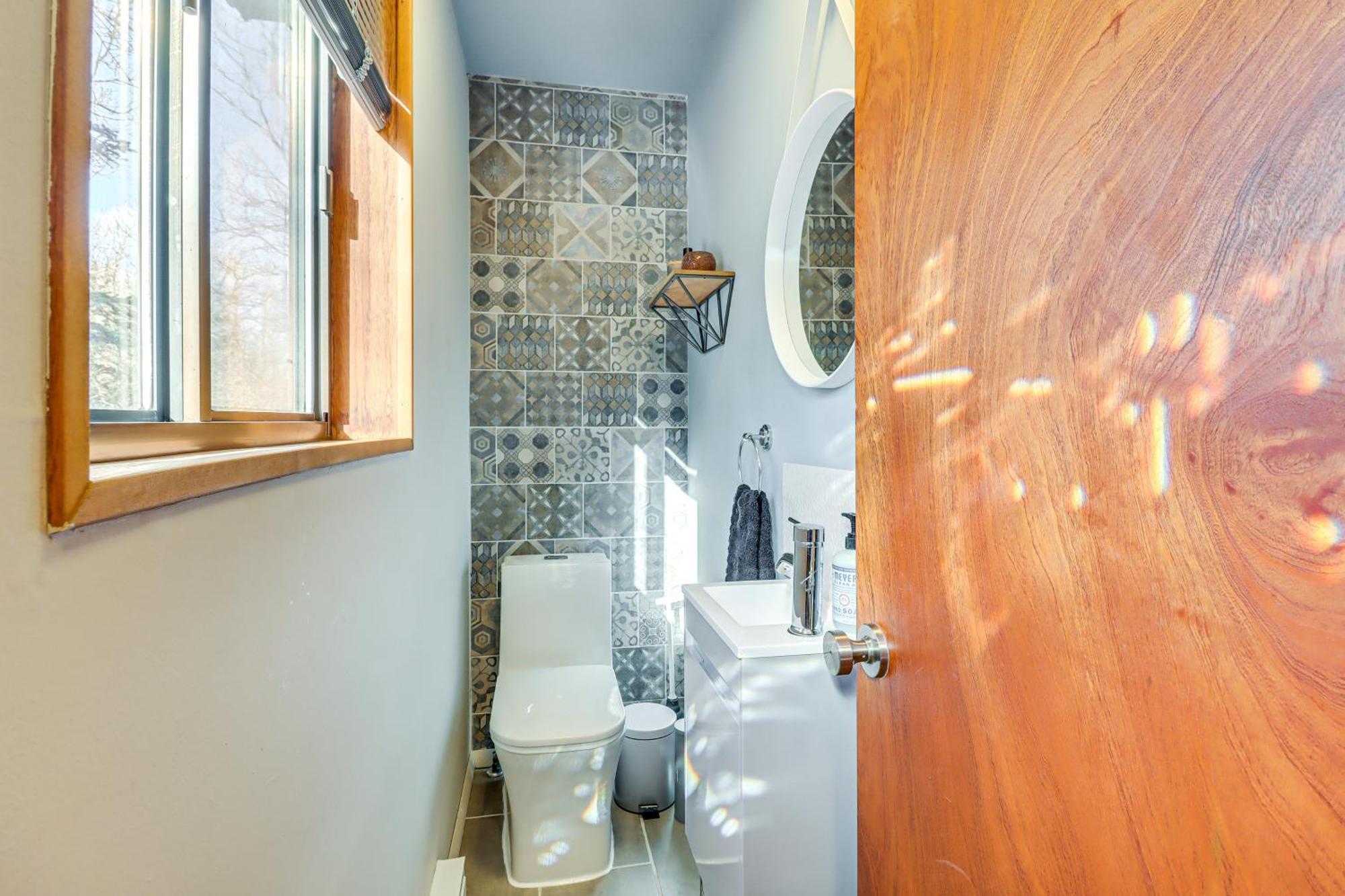 Poconos Home With Private Spa And Fire Pit Long Pond エクステリア 写真