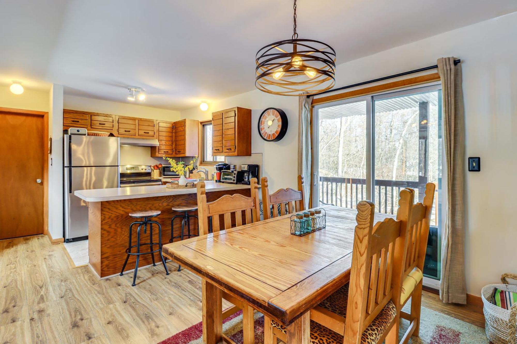 Poconos Home With Private Spa And Fire Pit Long Pond エクステリア 写真